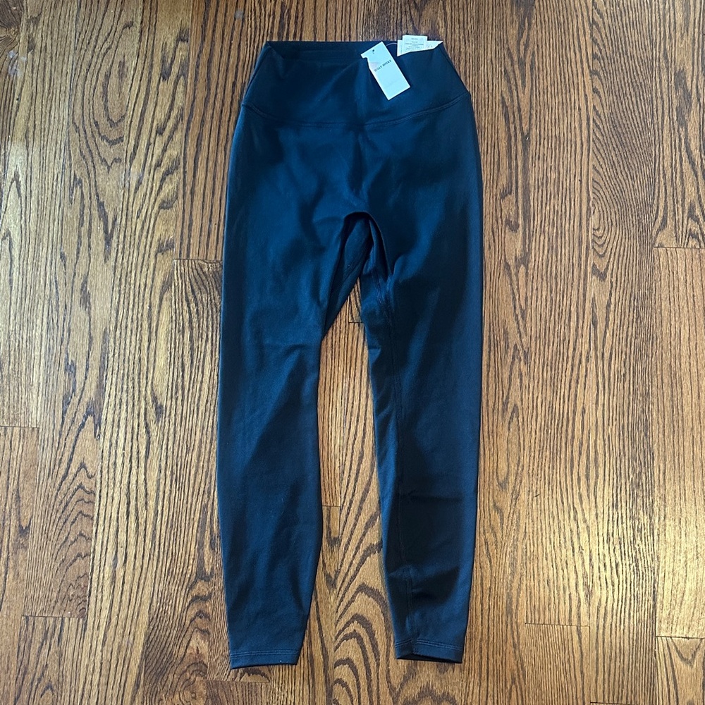 Gilly Hicks Recharge black leggings new with tags